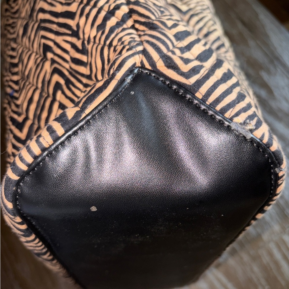 Vera Bradley Preloved Animal Print Black and Tan Zebra Chevron Tote - Picture 6 of 9